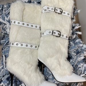 White Faux fur boots with leather straps